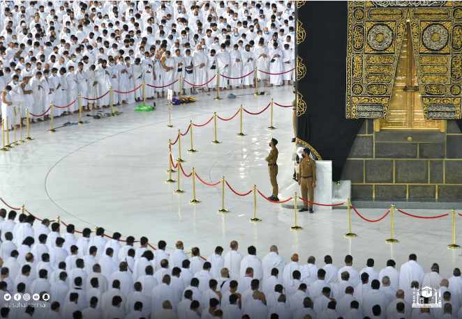  “استووا واعتدلوا”.. أول صلاة بالمسجد الحرام بكامل الطاقة الاستيعابية