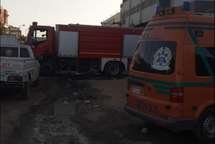  إصابة عاملين في حريق مصنع حلويات ببلبيس