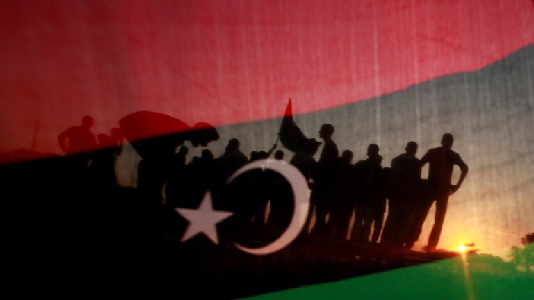  لم يتناولوا الطعام منذ أيام.. ضبط 21 مهاجرا مصريا غير شرعي في ليبيا