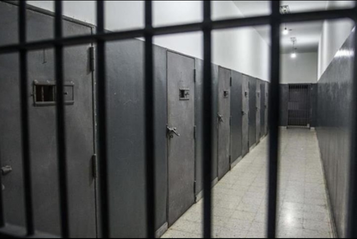  قادة أسرى “حماس” بسجون الاحتلال يضربون عن الطعام