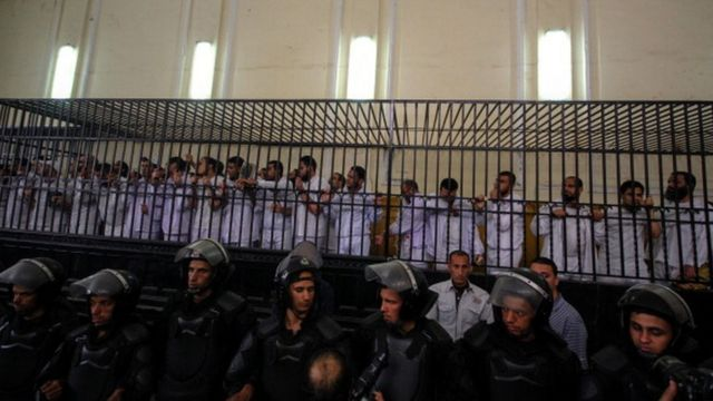  غدًا.. نظر تجديد حبس 25 معتقلًا من الشرقية