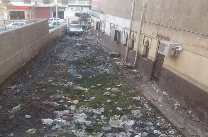  الزقازيق.. غرق عمارة الأوقاف والبيوت المجاورة لها بمياه الصرف الصحي