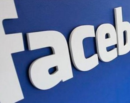  فيس بوك يلغي خدمة الشات نهائياً عن جميع مستخدميه خلال أيام
