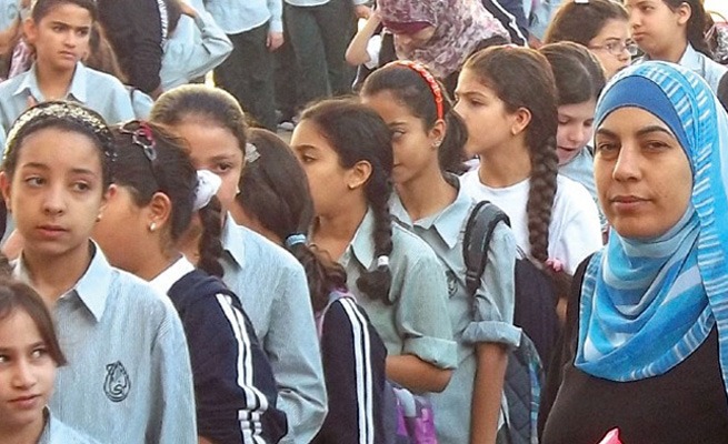  هاني سري: انهيار التعليم في مصر يعود لتدهور الحالة الثقافية والمالية للمدرس