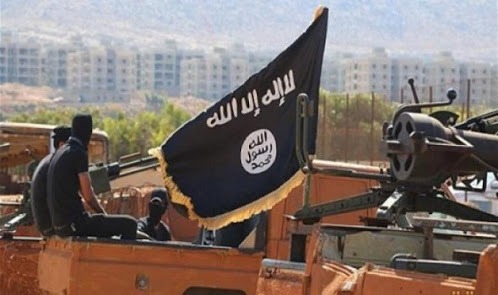  مقتل عنصرين من “داعش” فى قصف جوي على دير الزور