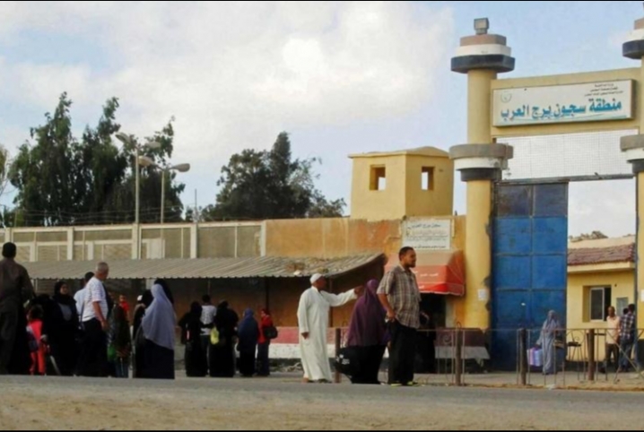  “مركز حقوقى” يطالب بوقف الممارسات اللاإنسانية ضد المعتقلين بسجون الانقلاب”