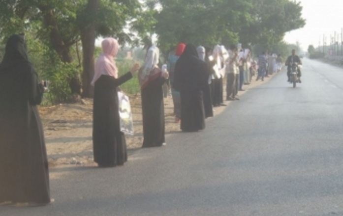  ثوار “شبرا الخيمة” يحتشدون عقب صلاة الجمعة للمطالبة بإسقاط النظام