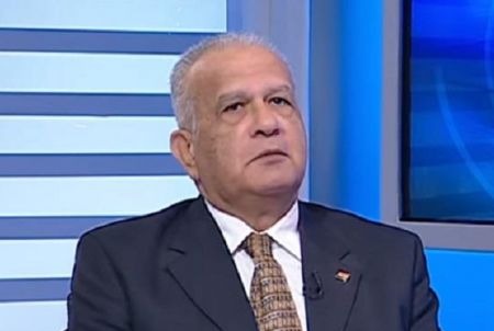  حسني: النظام يعدم شرعيته بطعنه على بطلان مصرية “تيران وصنافير”