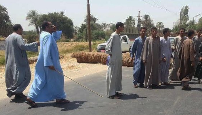  اشتباكات بين أهالي “قرية اللوفي” بالمنيا بسبب شائعات تحويل منزل لكنيسة
