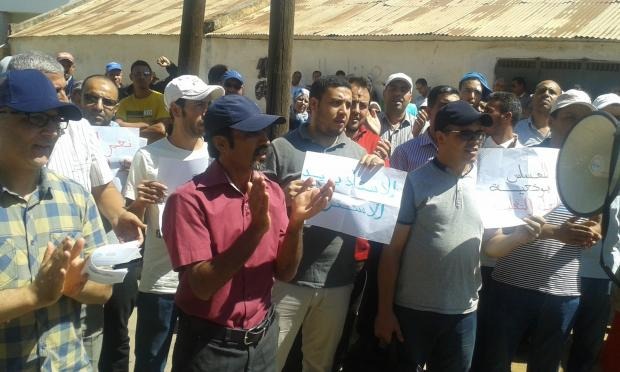  وقفة لموظفي “التربية والتعليم” للمطالبة بإقالة الشربيني