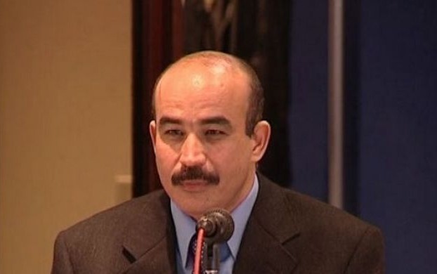  دبلوماسي جزائري: السيسي وعسكره رمز بشع للخيانة