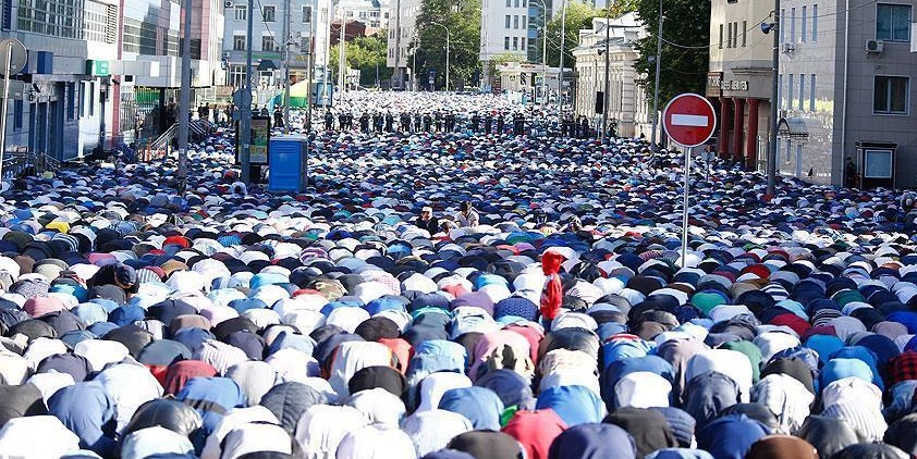 الملايين يؤدون صلاة العيد في دول‎ حول العالم