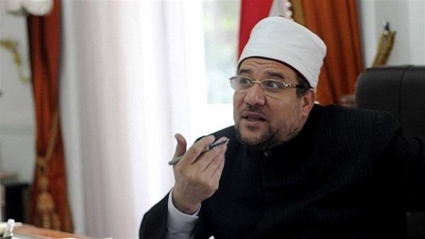  رغم رفض الأزهر.. مختار جمعة يلقي أول خطبة مكتوبة من الورق