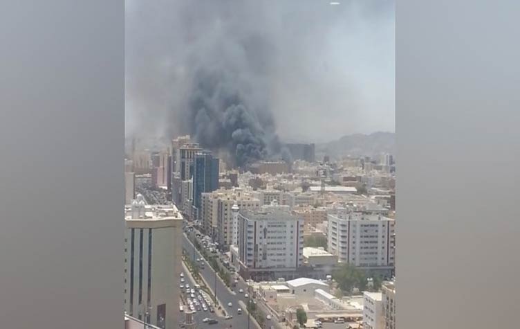  شاهد.. حريق هائل بأحد فنادق مكة