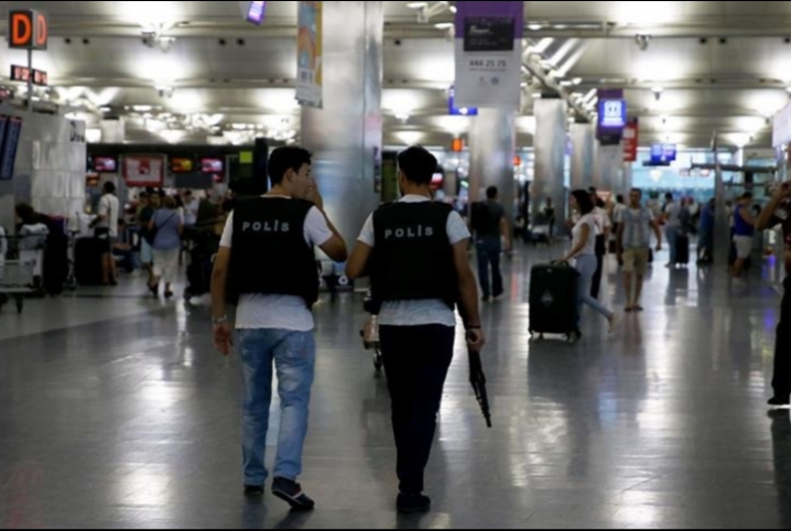  بعد فشل الانقلاب.. الداخلية التركية تعلن إبعاد 8 آلاف و777 موظفا عن مهامهم