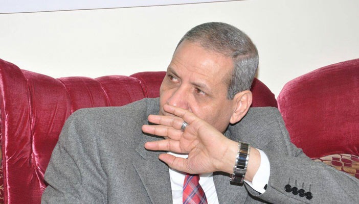  هروب وزير تعليم الانقلاب من أولياء الأمور أمام الوزارة