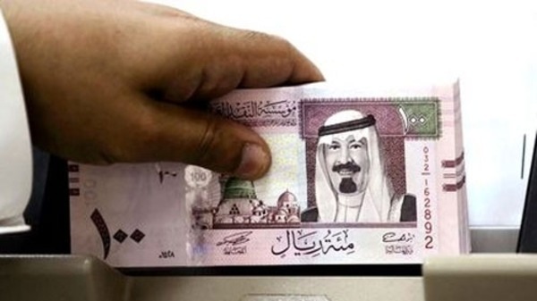 الريال السعودي يقترب من ٣.٥٠ جنيهات قبل موسم الحج