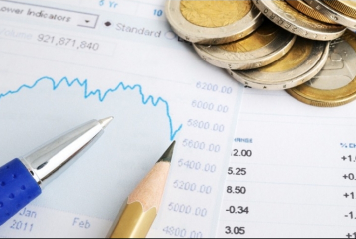  رغم فرض الضرائب وزيادة الأسعار.. الخسائر الاقتصادية تلاحق حكومة الانقلاب