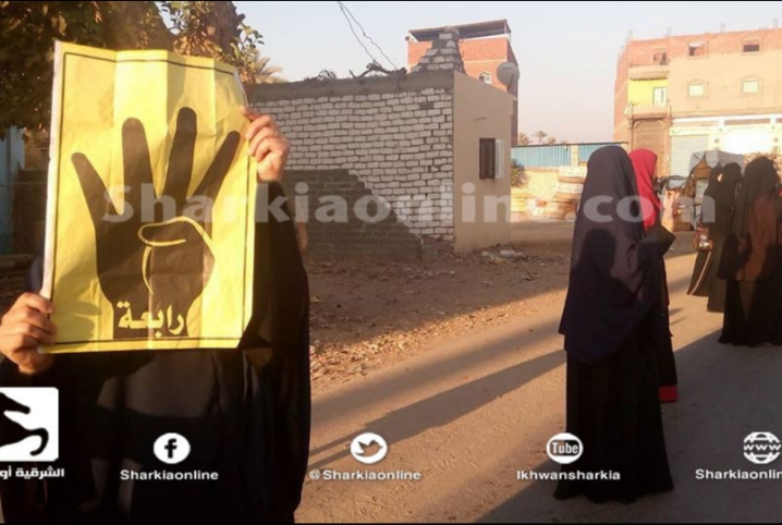  سلسلة ومسيرة لحرائر أبوكبير بأسبوع ” ادعموا حق الغلابة “