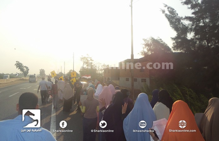  بالصور.. مسيرة للتحالف بقرية “أبو فرج” في الزقازيق تنديدًا بالانقلاب العسكري