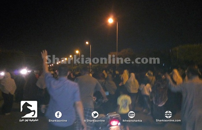 بالصور.. مسيرة ليلية حاشده لثوار العاشر من رمضان تطالب بإسقاط الانقلاب