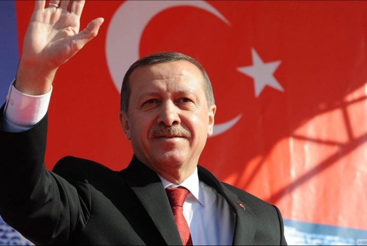 أردوغان يهنئ القوات البحرية بيومها وذكرى “معركة بروزة”