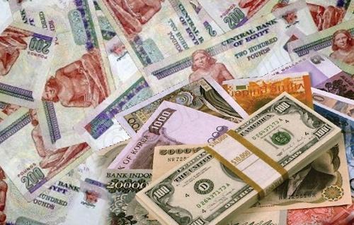  رويترز: الجنيه ينهار ومصر اقتربت من مرحلة الشلل التام