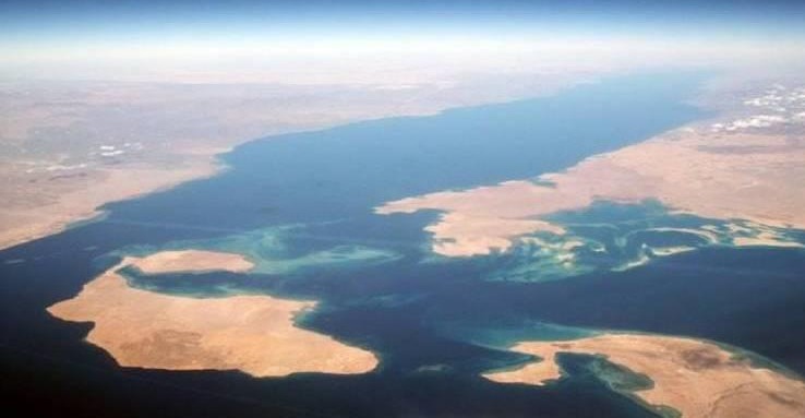  سيف الدين عبد الفتاح يكتب: إنه يبيع مصر.. بيع الجزر المصرية (2)