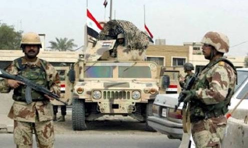  القوات العراقية تقترب من مطار الموصل واتهام للحشد بالنهب