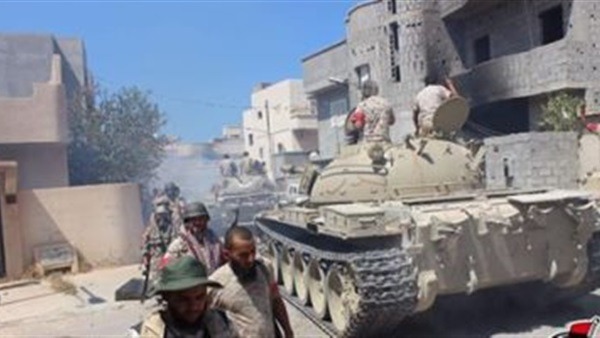  قوات ليبية تحرر 14 مدنيًا في سرت