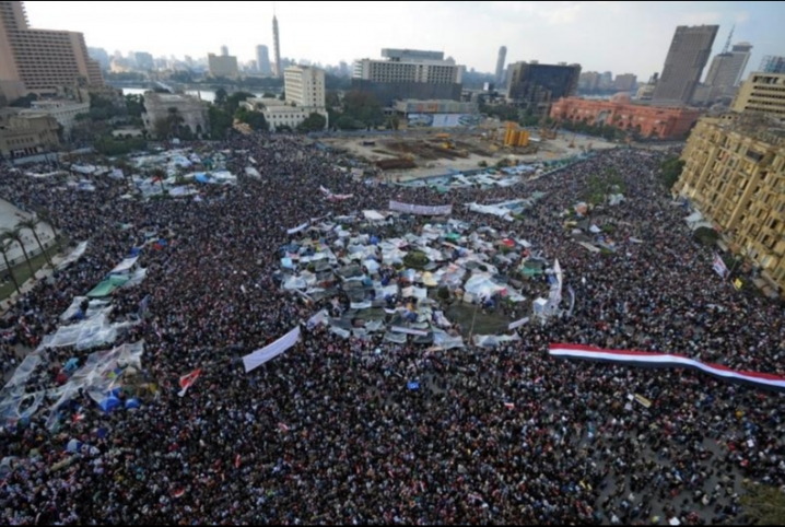  بعد انطلاق “ثورة الغلابة” هاشتاج “افتحوا الميادين” يتصدر “تويتر” ومغردون :العسكر لازم يمشي