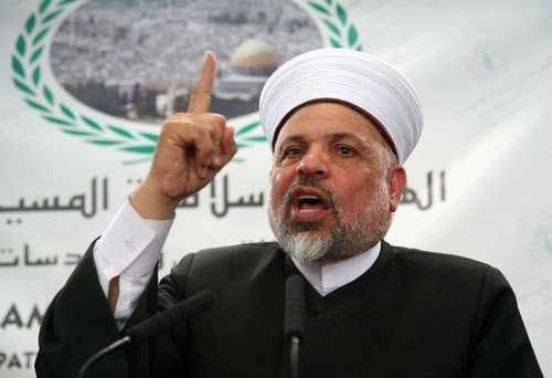  مفتي القدس: رفع الأذان على أبراج الكنائس رسالة لدولة الاحتلال بأن القدس عربية