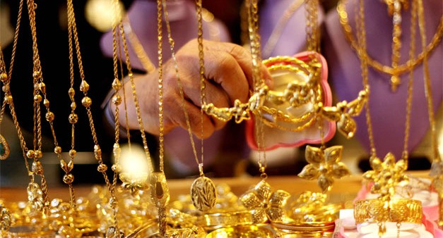  الذهب يواصل ارتفاعه.. وعيار ٢١ يسجل ٥٩٣