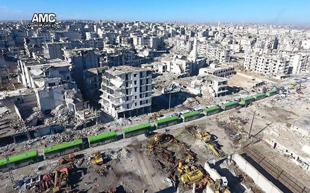  وصول أولى دفعات محاصري حلب لمناطق المعارضة بالريف