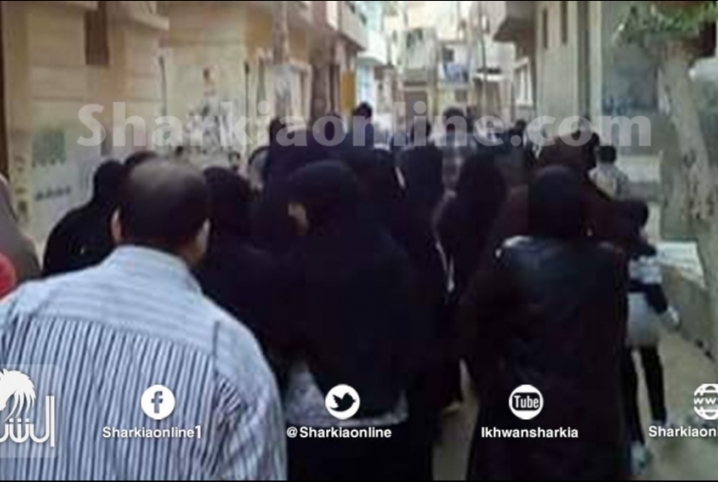  بالصور.. ثوار أبوكبير ينددون بقتل السوريين في حلب
