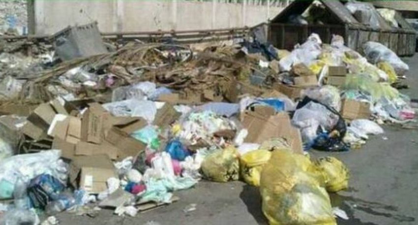  استغاثات من تراكم أكوام القمامة بعزبة “أبوشوشة” في بلبيس