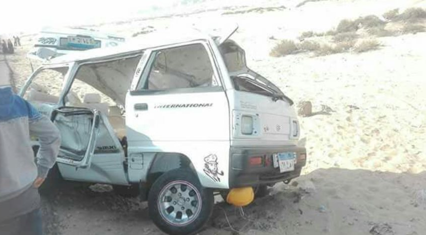إصابة شخصين في انقلاب سيارة سوزوكي بمشتول السوق