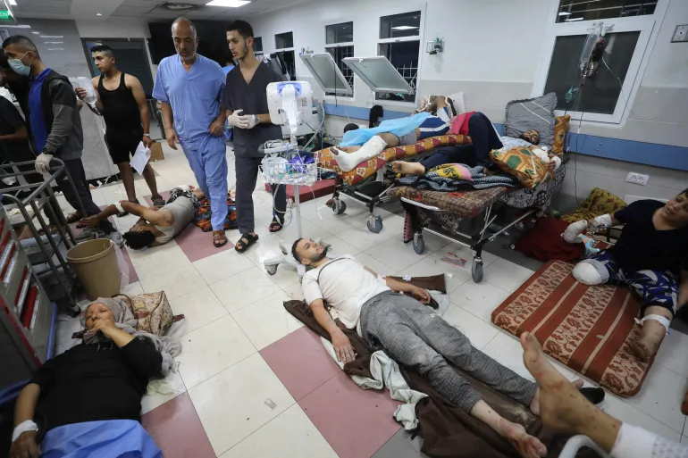 “صحة غزة”: سنحفر مقبرة جماعية بمجمع الشفاء لدفن 100 شهيد