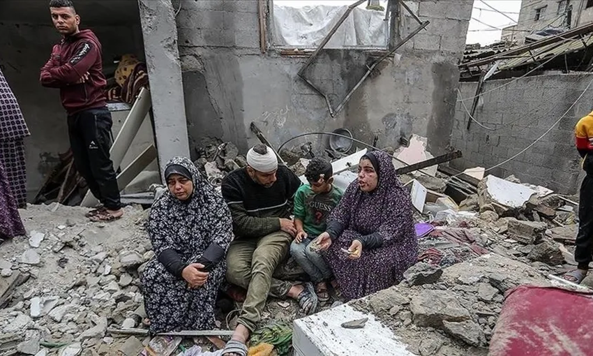  أعداد كبيرة من أهالي غزة يرفضون التهجير من الشمال