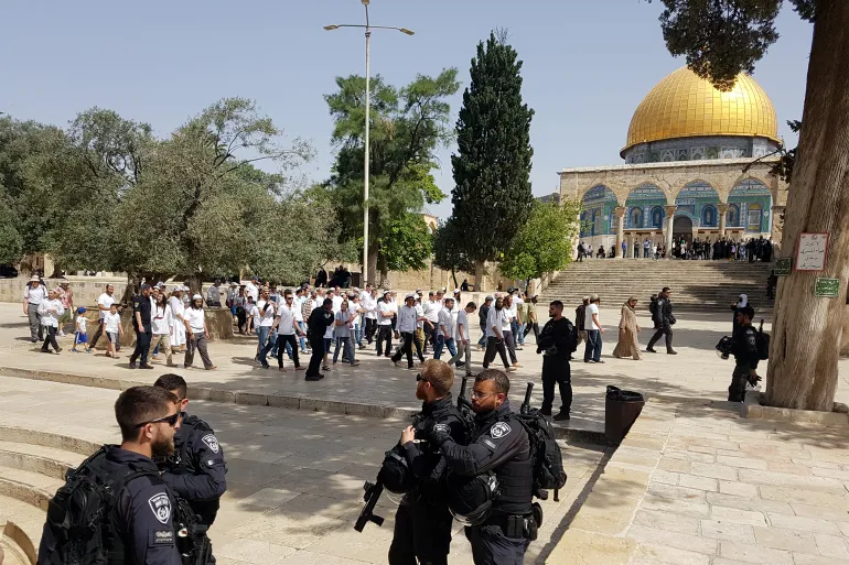  23 اقتحامًا للأقصى ومنع الأذان 51 وقتًا بـ”الإبراهيمي” خلال الشهر الماضي