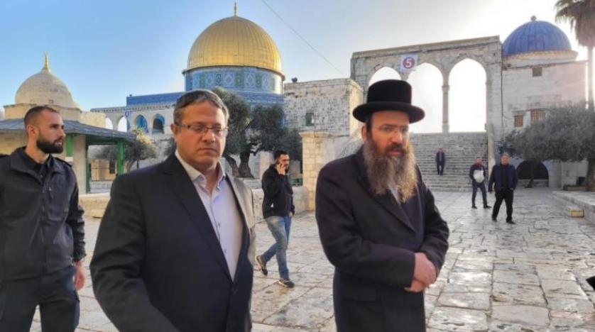  الوزير بن غفير يقتحم الأقصى.. والفصائل الفلسطينية تحذر من حرب دينية