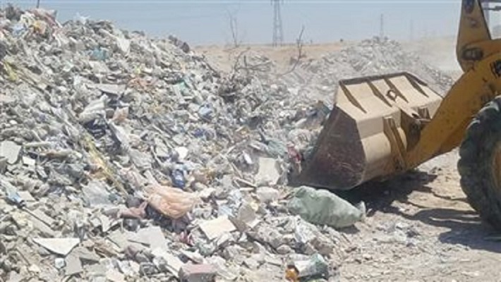  مطالب بإزالة مخلفات البناء من أمام مدرسة في العاشر